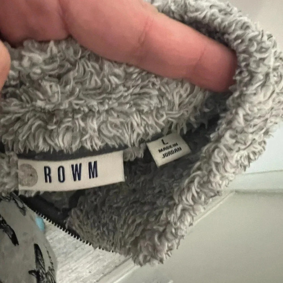 LARGE ROWM GRAY QUARTER ZIP SWEATER - Picture 4 of 4